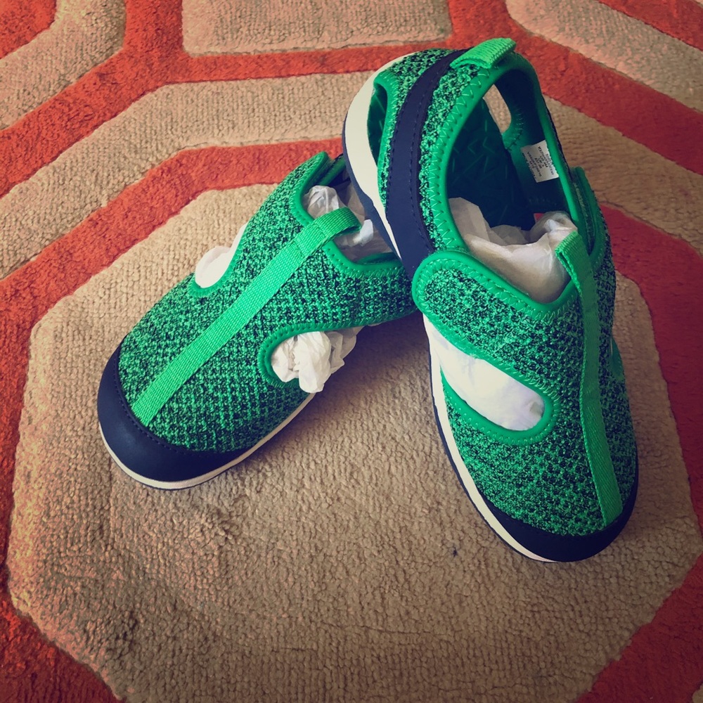 NIB Lands End Boy Watershoes